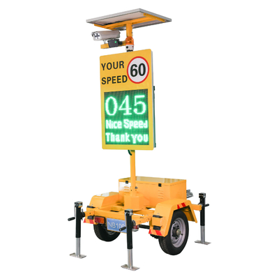 CE Certification Portable Lpr Radar Speed Sign Trailer IP54 Red And Green