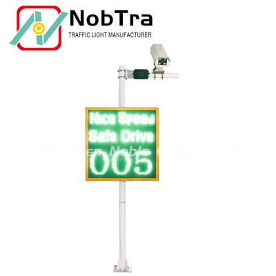 Solar Millimeter Wave Radar Lpr Detect Speed IP54 Sign 6500 Nits Red And Green