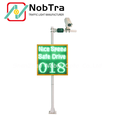 Solar Millimeter Wave Radar Lpr Detect Speed IP54 Sign 6500 Nits Red And Green