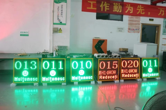 Up To 500 Meters Visibility Solar Powered Aluminum Alloy Speed Limit Sign
